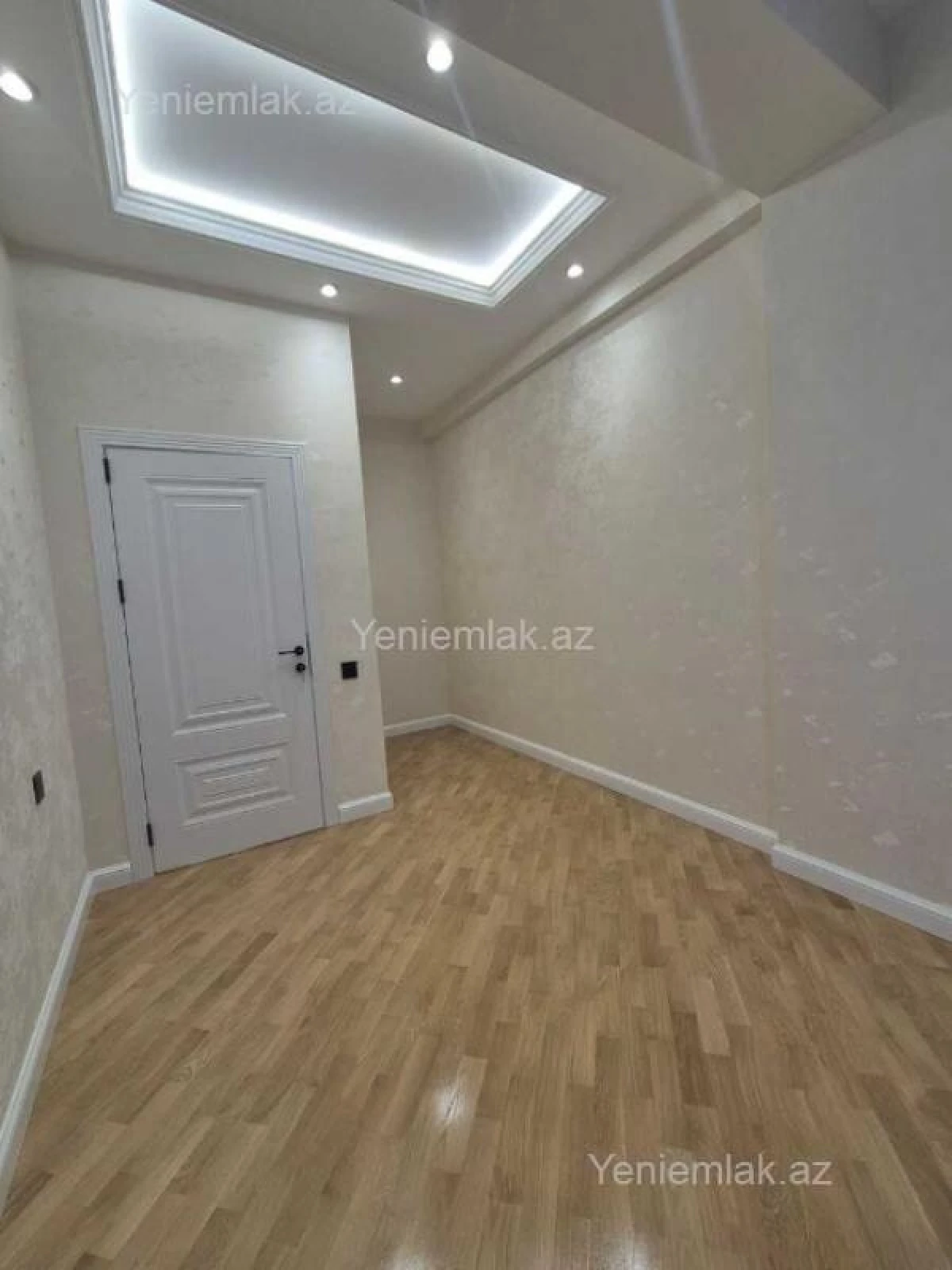 Satılır 3 otaqlı yeni tikili 102 m²