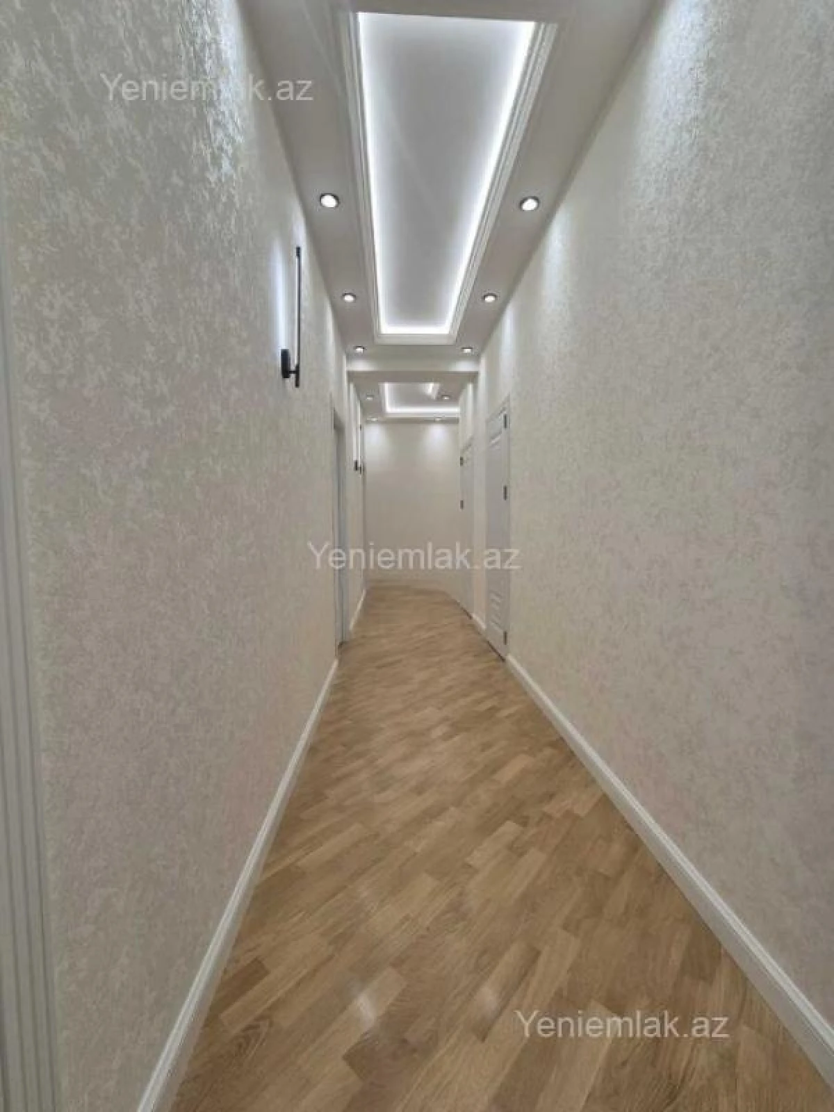 Satılır 3 otaqlı yeni tikili 102 m²