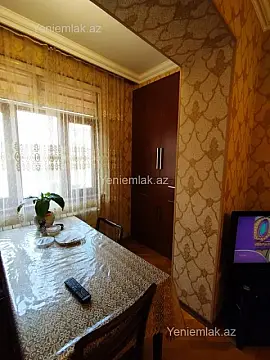 Satılır 2 otaqlı köhnə tikili 55 m²