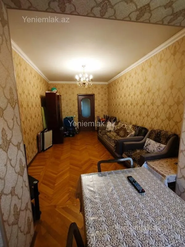 Satılır 2 otaqlı köhnə tikili 55 m²