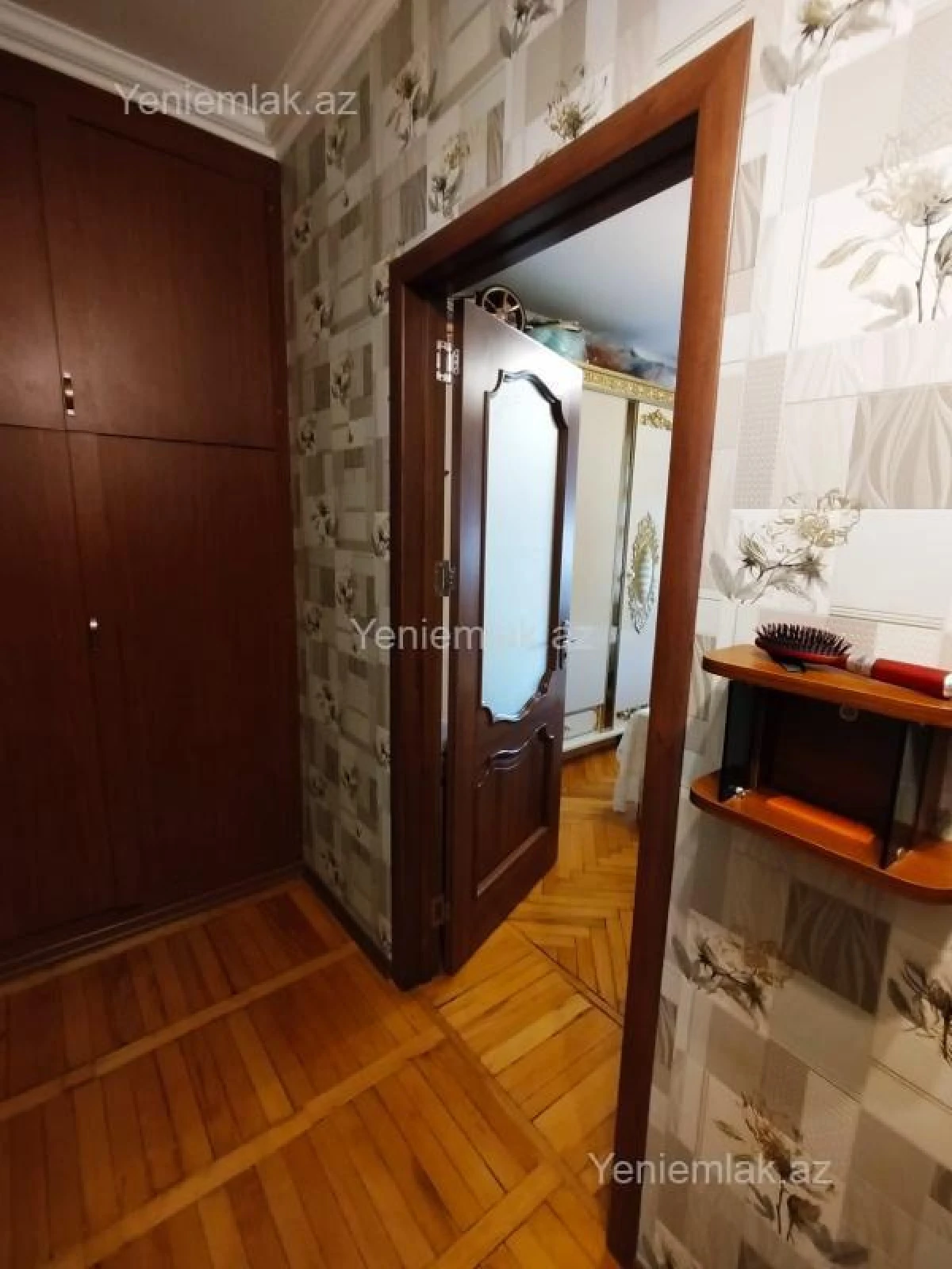 Satılır 2 otaqlı köhnə tikili 55 m²