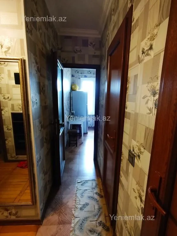 Satılır 2 otaqlı köhnə tikili 55 m²