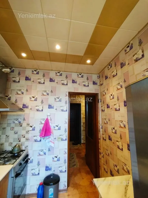 Satılır 2 otaqlı köhnə tikili 55 m²