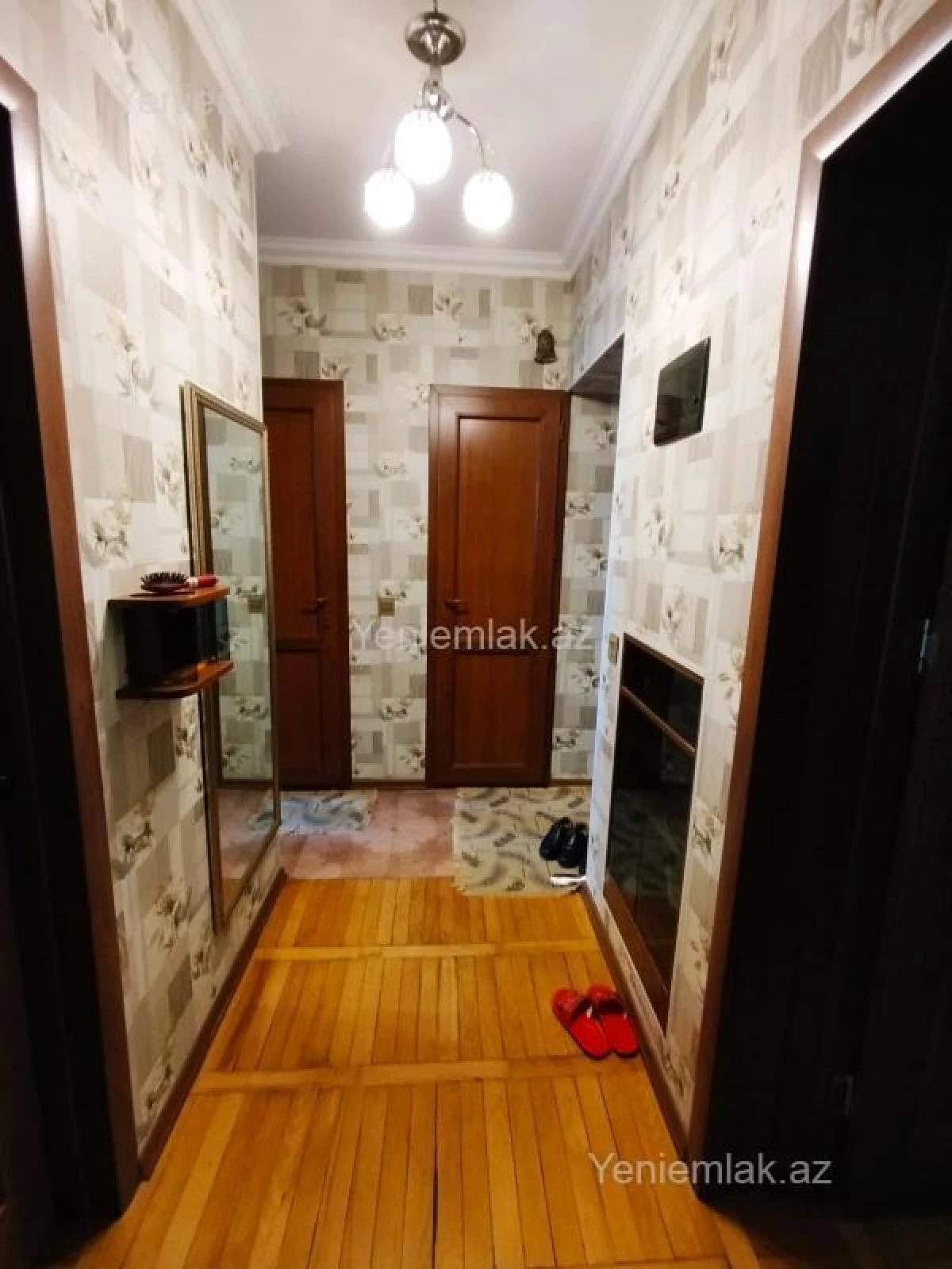 Satılır 2 otaqlı köhnə tikili 55 m²