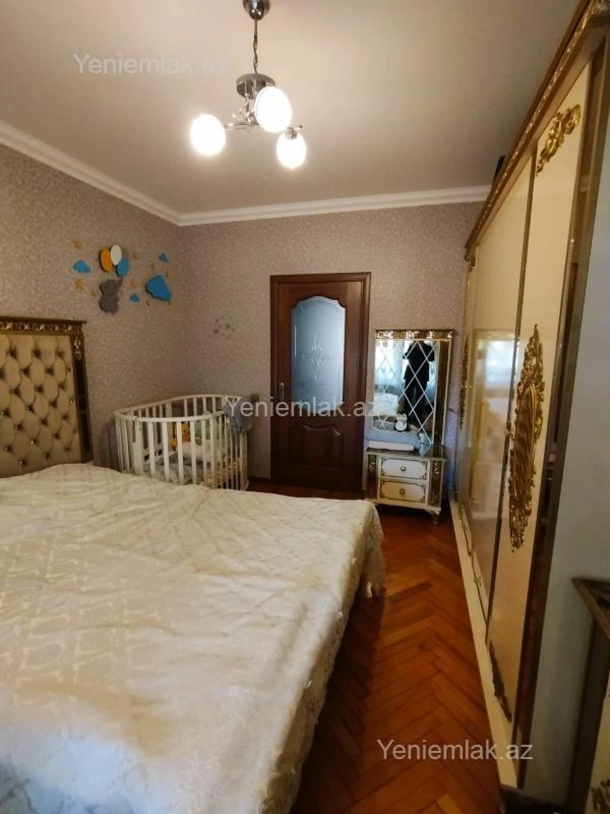 Satılır 2 otaqlı köhnə tikili 55 m²