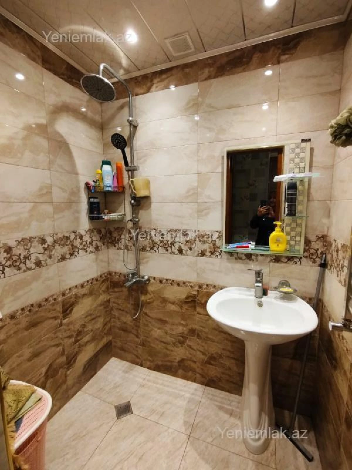 Satılır 2 otaqlı köhnə tikili 55 m²