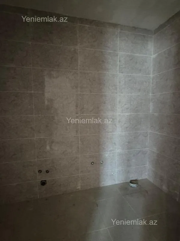 Satılır 3 otaqlı yeni tikili 100 m²