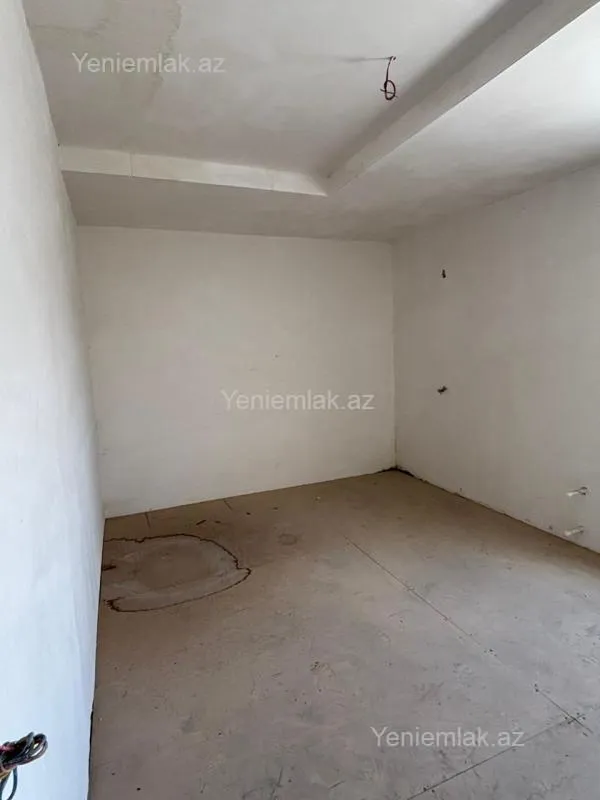 Satılır 3 otaqlı yeni tikili 100 m²