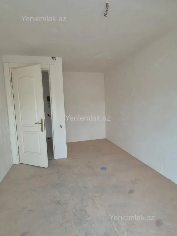 Satılır 3 otaqlı yeni tikili 100 m²