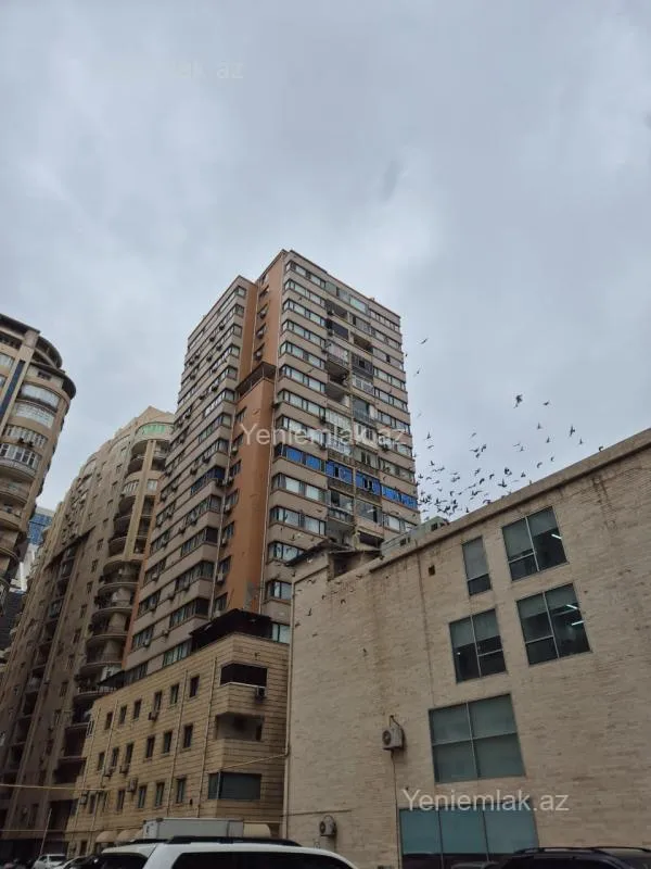 Satılır 3 otaqlı yeni tikili 100 m²