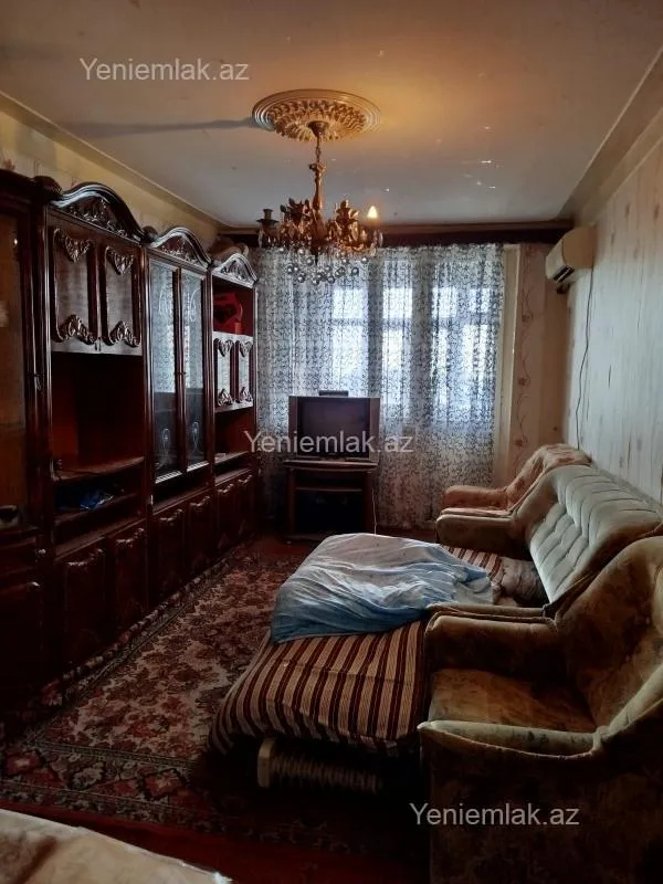 Satılır 2 otaqlı köhnə tikili 60 m²