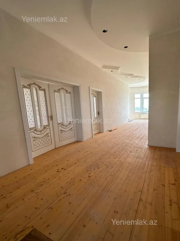 Satılır 7 otaqlı həyət evi 250 m²