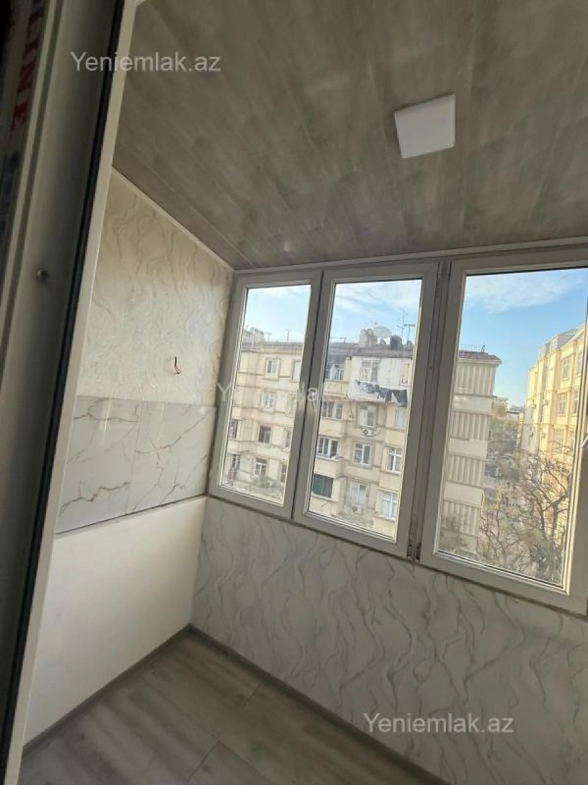 Satılır 2 otaqlı köhnə tikili 35 m²