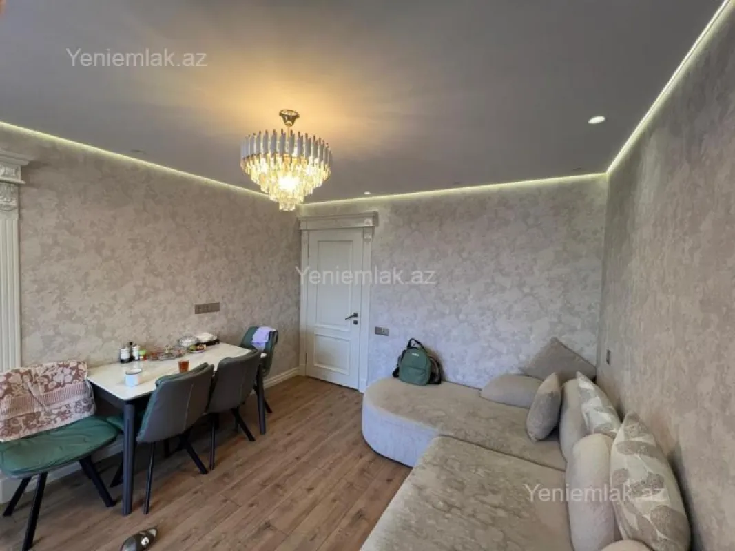 Satılır 3 otaqlı köhnə tikili 55 m²