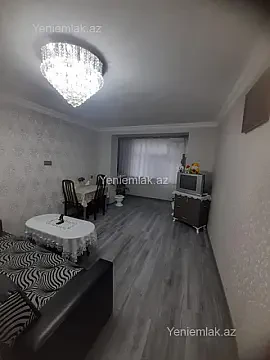 Satılır 2 otaqlı köhnə tikili 40 m² — Sumqayıt, 5-ci mikrorayon 2 otaq 40.00 m²