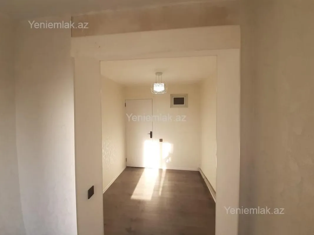 Satılır 3 otaqlı köhnə tikili 55 m²