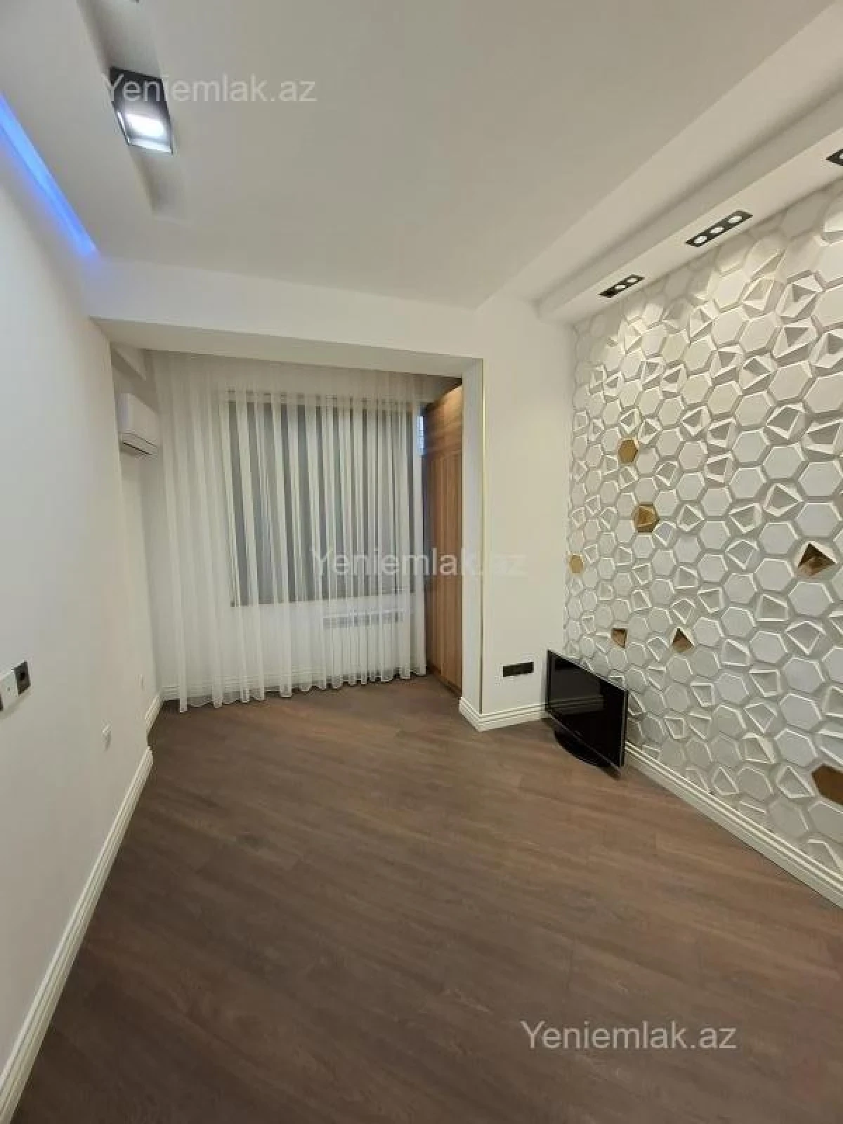 Satılır 3 otaqlı yeni tikili 90 m²