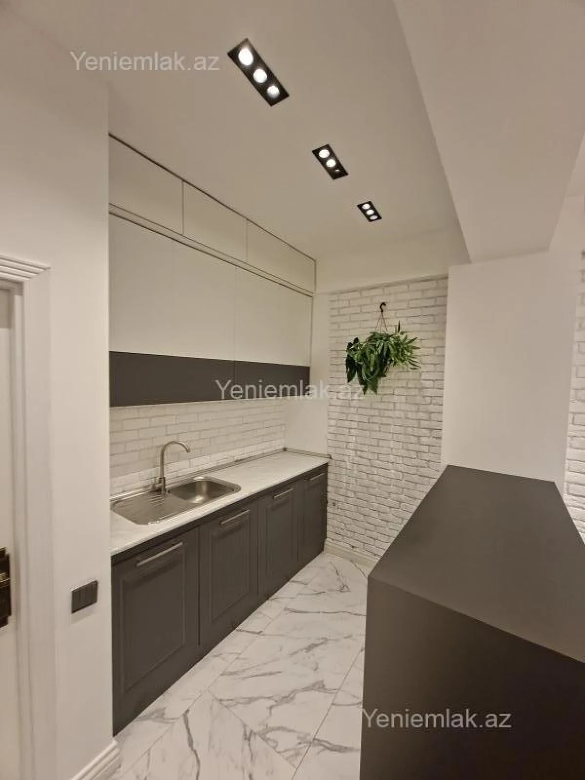 Satılır 3 otaqlı yeni tikili 90 m²