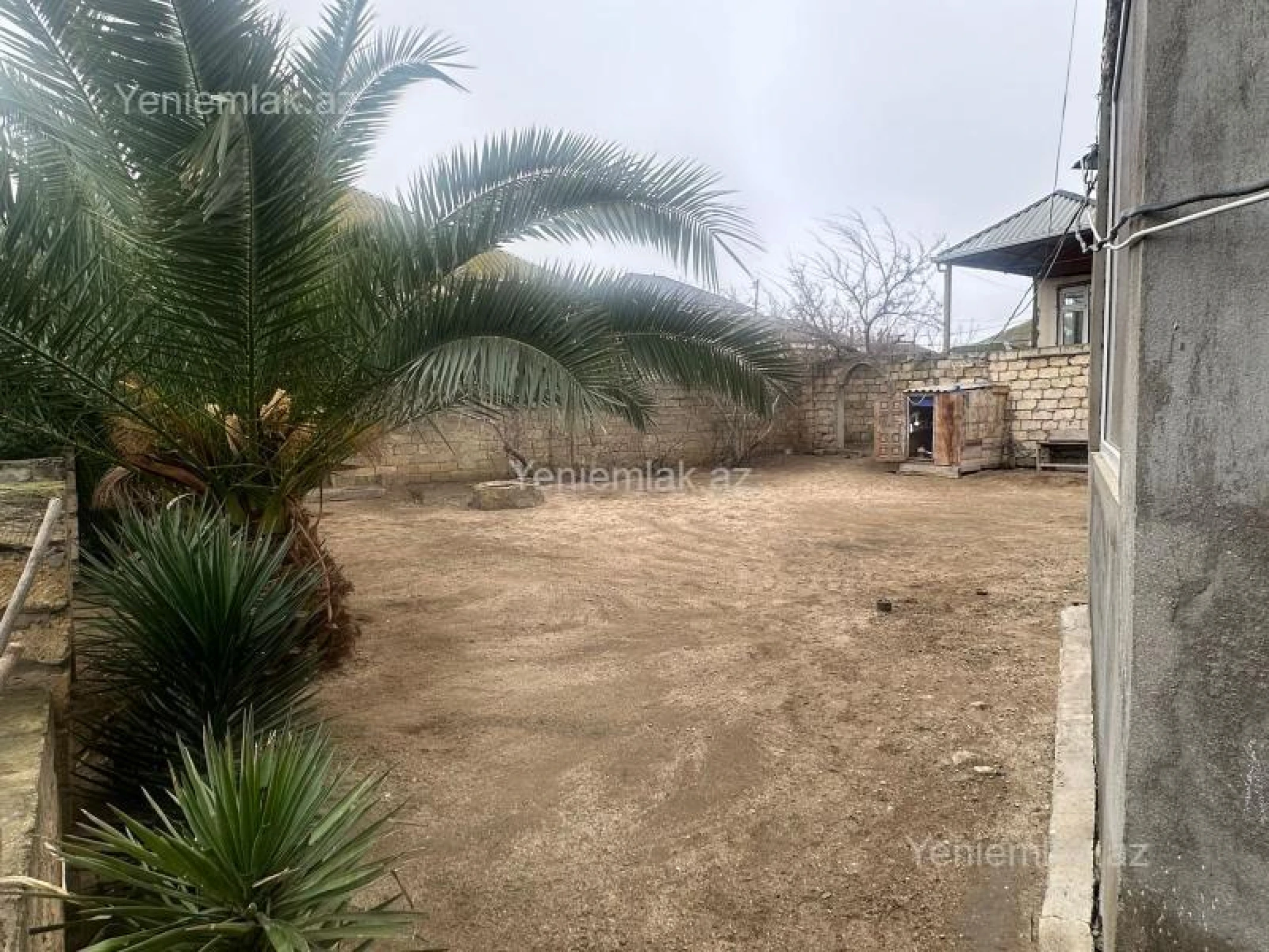 Satılır 5 otaqlı həyət evi 200 m²