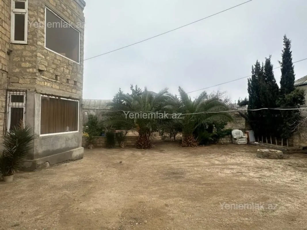 Satılır 5 otaqlı həyət evi 200 m²