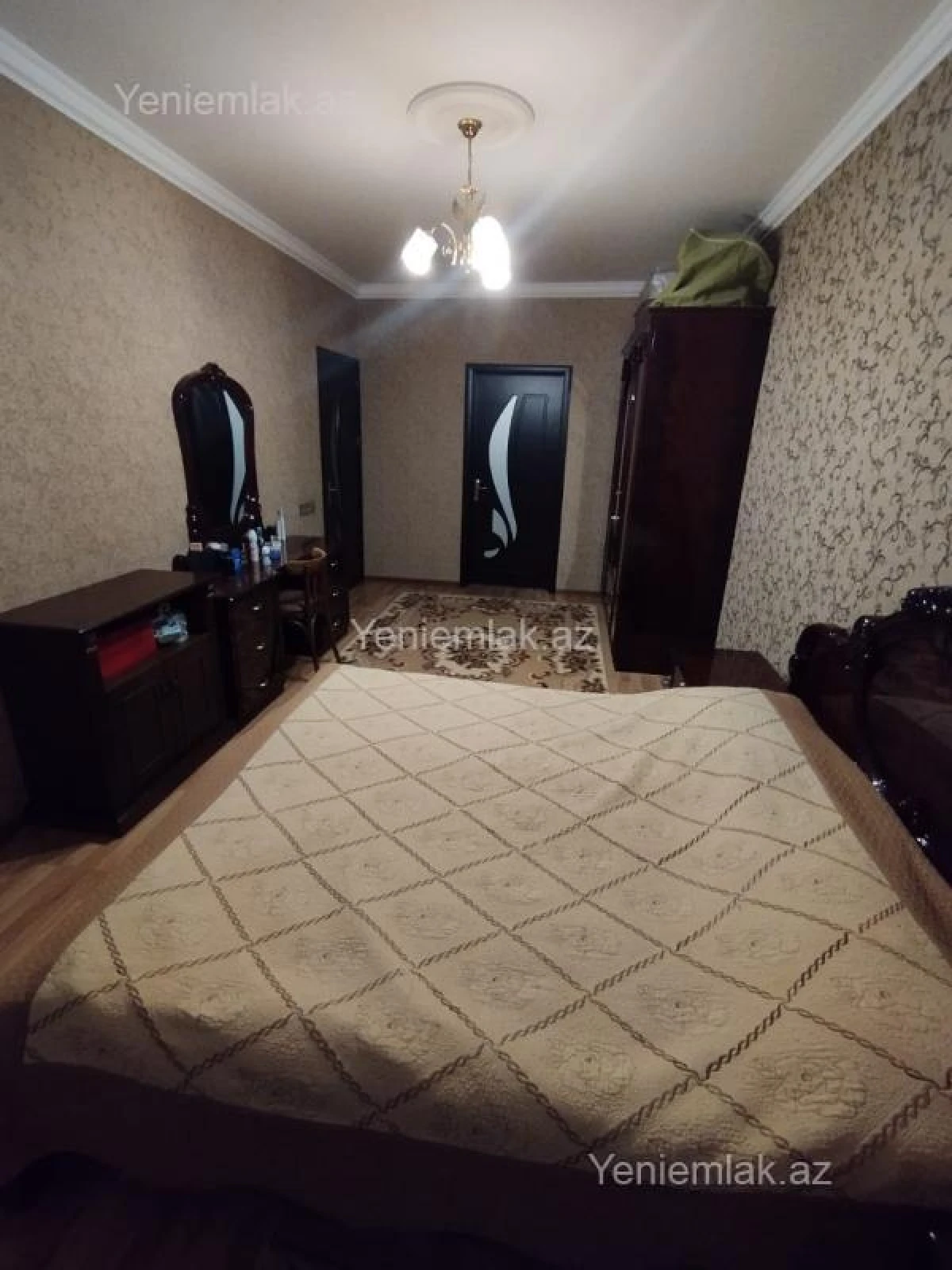 Satılır 3 otaqlı köhnə tikili 80 m²
