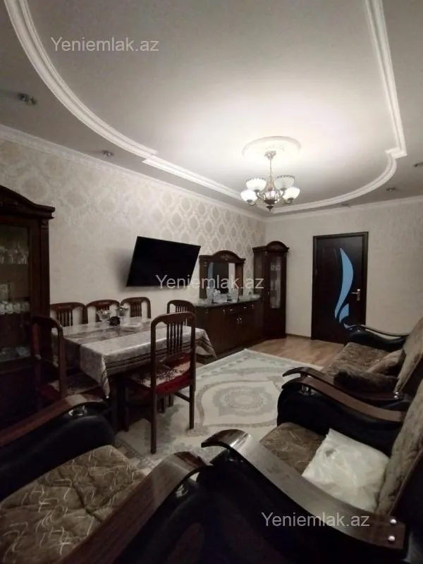 Satılır 3 otaqlı köhnə tikili 80 m²