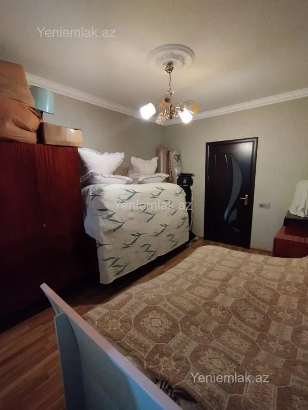 Satılır 3 otaqlı köhnə tikili 80 m²