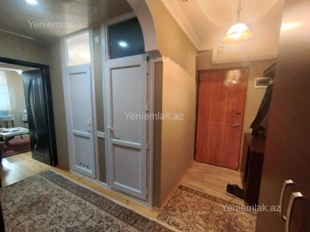 Satılır 3 otaqlı köhnə tikili 80 m²