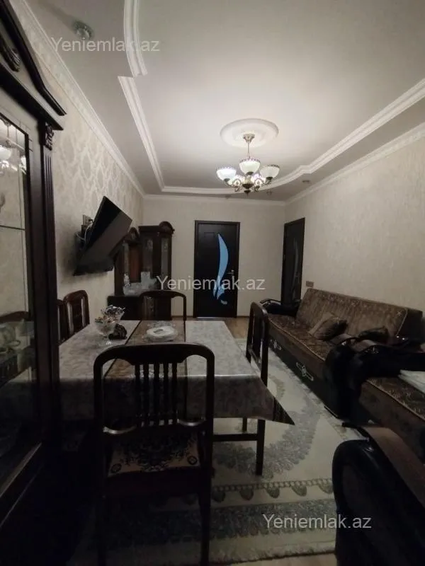 Satılır 3 otaqlı köhnə tikili 80 m²