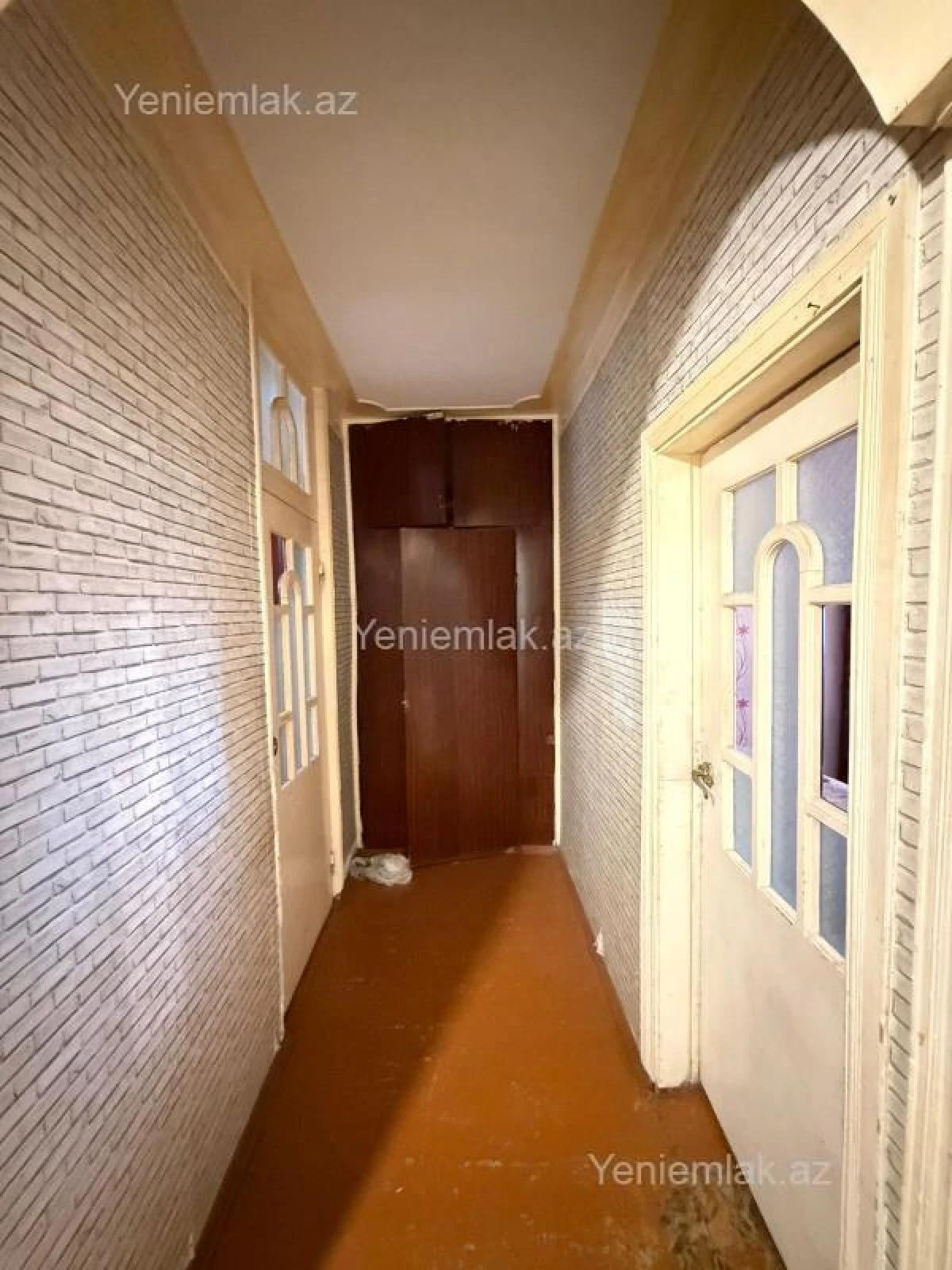 Satılır 2 otaqlı köhnə tikili 55 m²