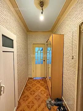 Satılır 2 otaqlı köhnə tikili 55 m²