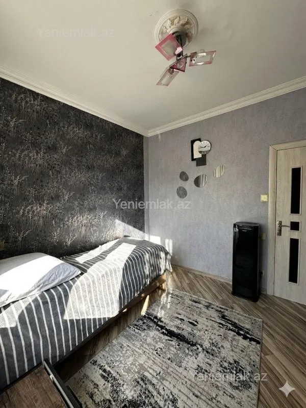 Satılır 3 otaqlı köhnə tikili 75 m²