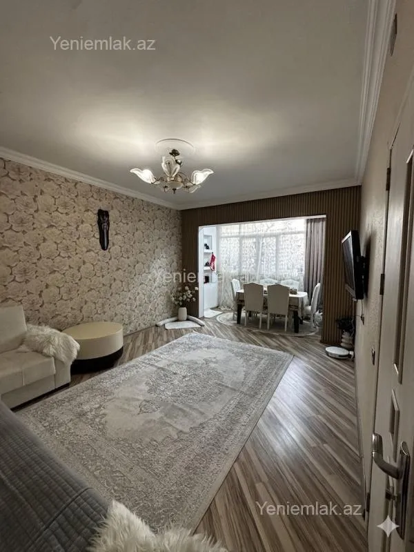 Satılır 3 otaqlı köhnə tikili 75 m²