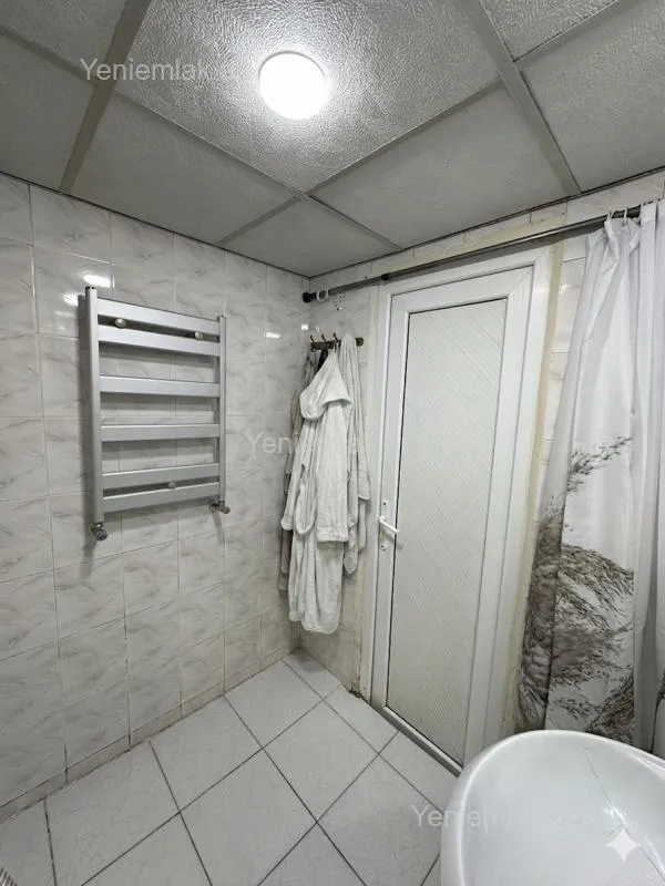 Satılır 3 otaqlı köhnə tikili 75 m²