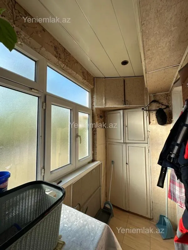 Satılır 3 otaqlı köhnə tikili 75 m²