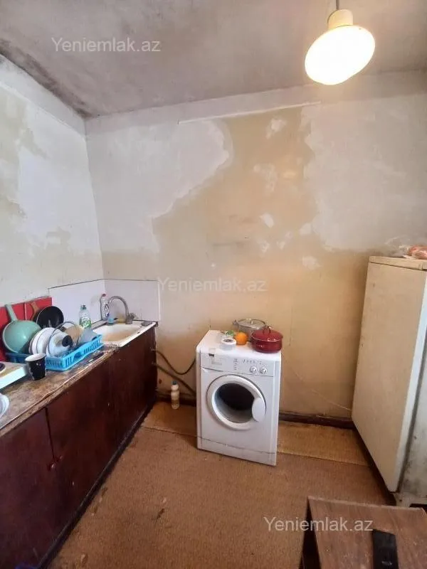Satılır 1 otaqlı köhnə tikili 45 m²