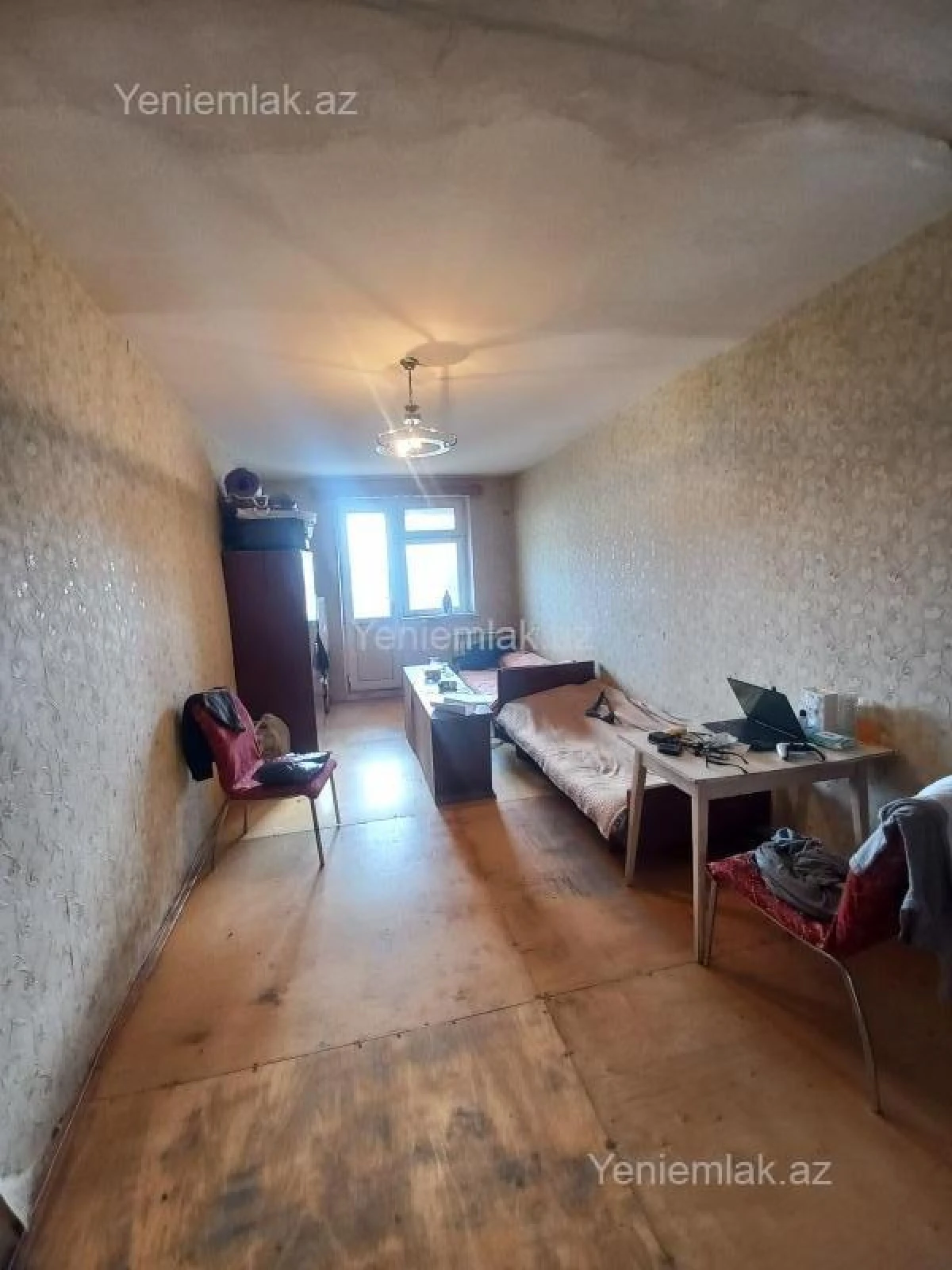 Satılır 1 otaqlı köhnə tikili 45 m²