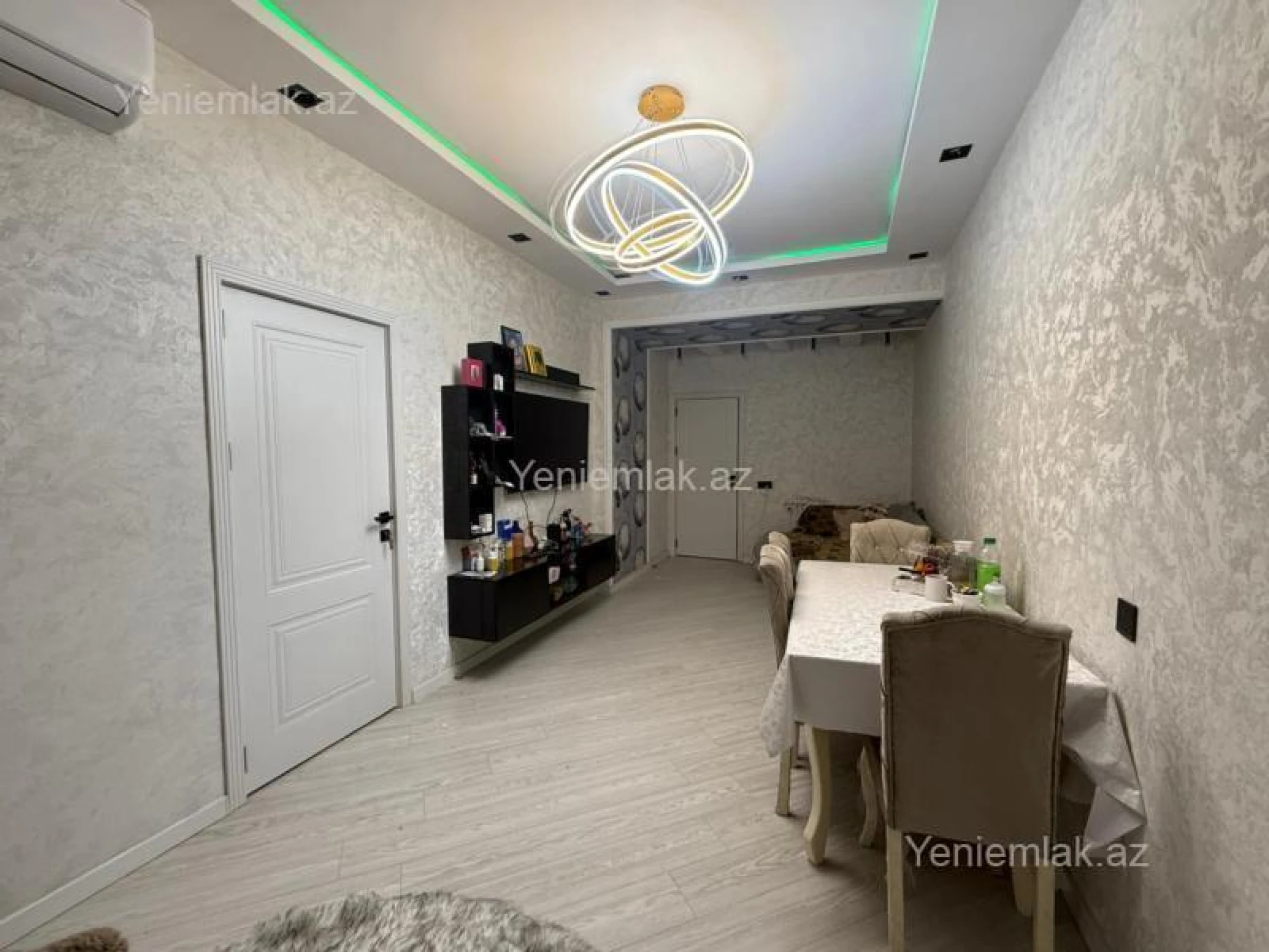 Satılır 2 otaqlı yeni tikili 82 m²