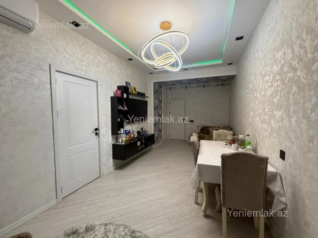 Satılır 2 otaqlı yeni tikili 82 m²