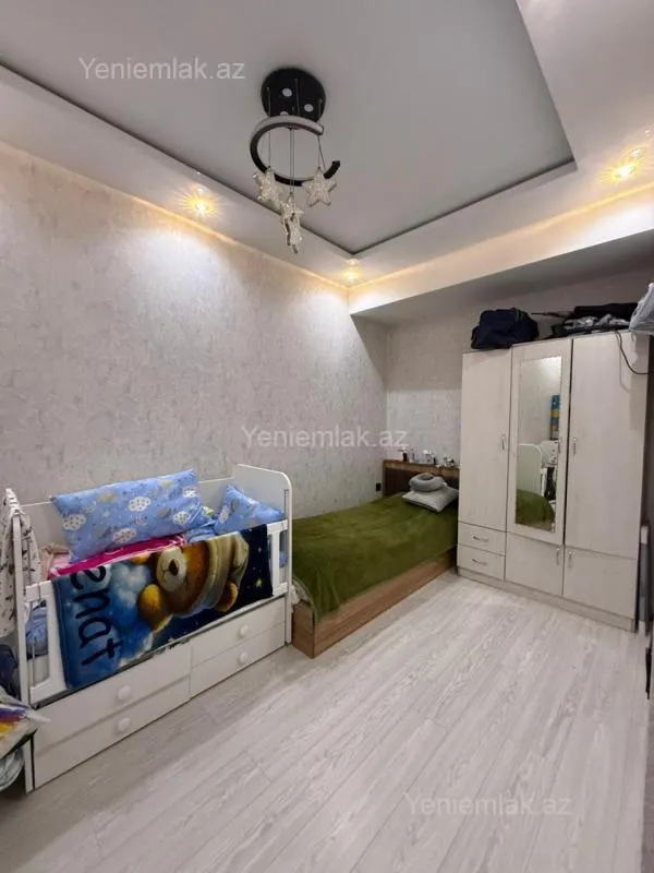 Satılır 2 otaqlı yeni tikili 82 m²