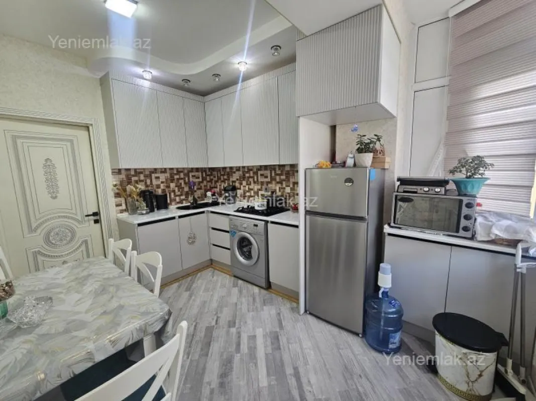 Satılır 3 otaqlı yeni tikili 74 m²