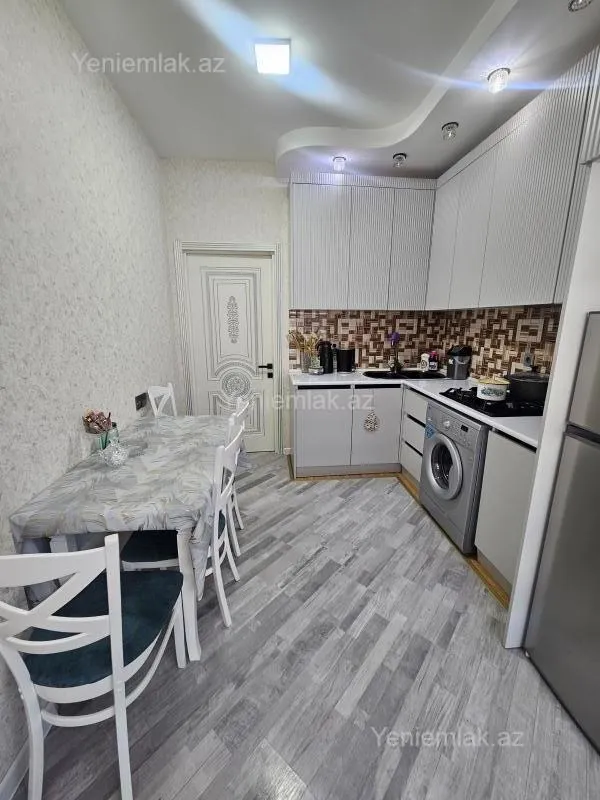 Satılır 3 otaqlı yeni tikili 74 m²