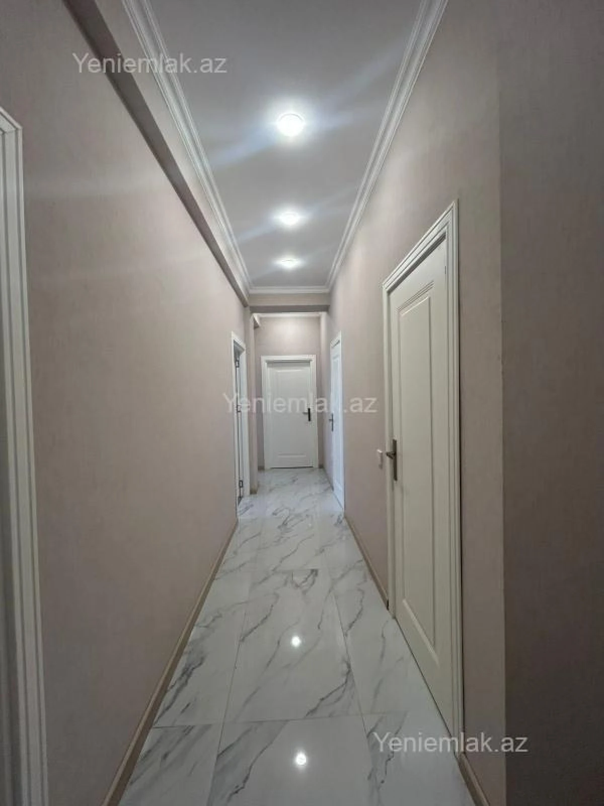 Satılır 3 otaqlı yeni tikili 105 m²