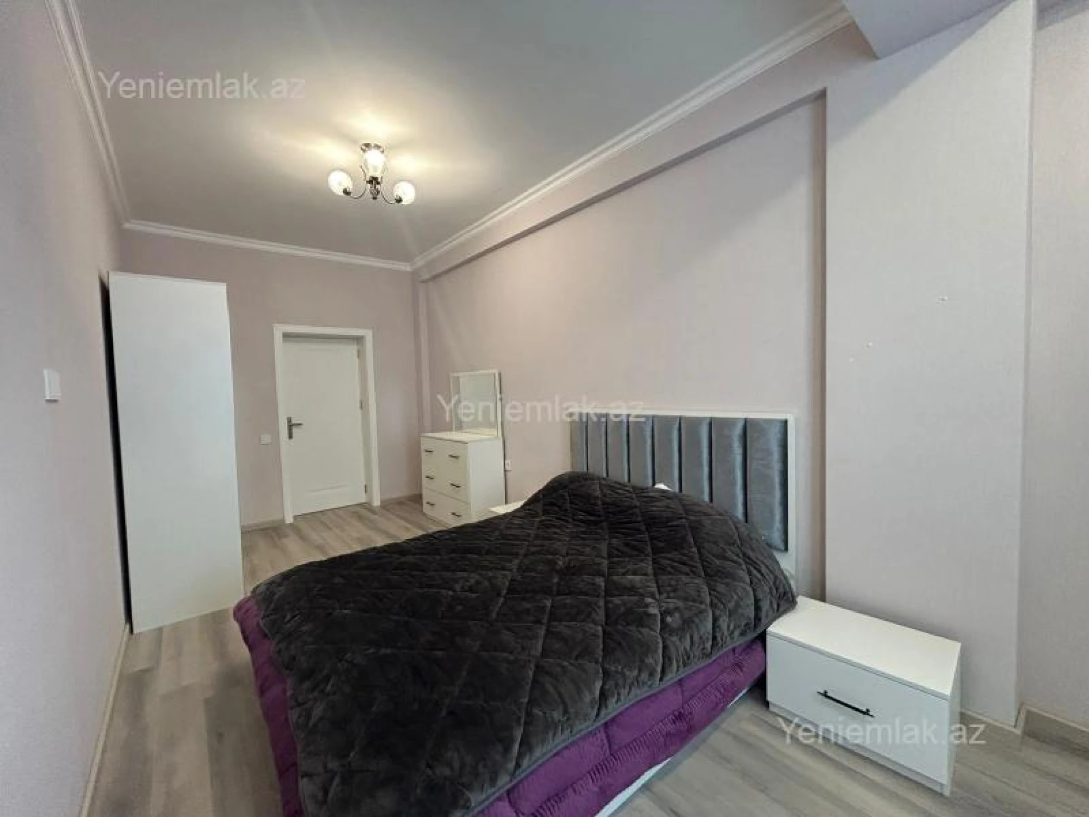 Satılır 3 otaqlı yeni tikili 105 m²