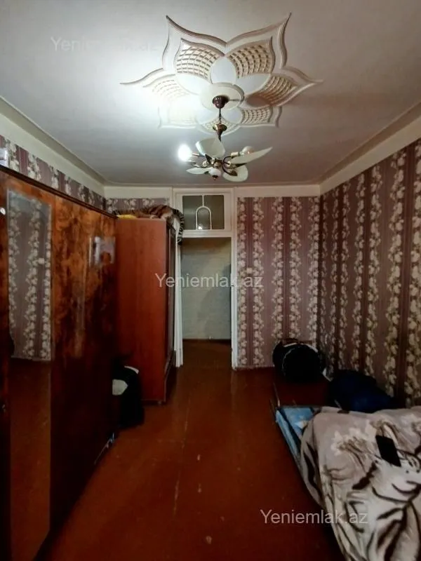 Satılır 2 otaqlı köhnə tikili 55 m²