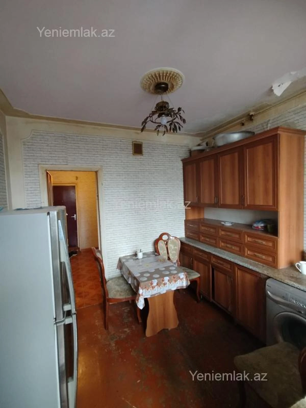Satılır 2 otaqlı köhnə tikili 55 m²