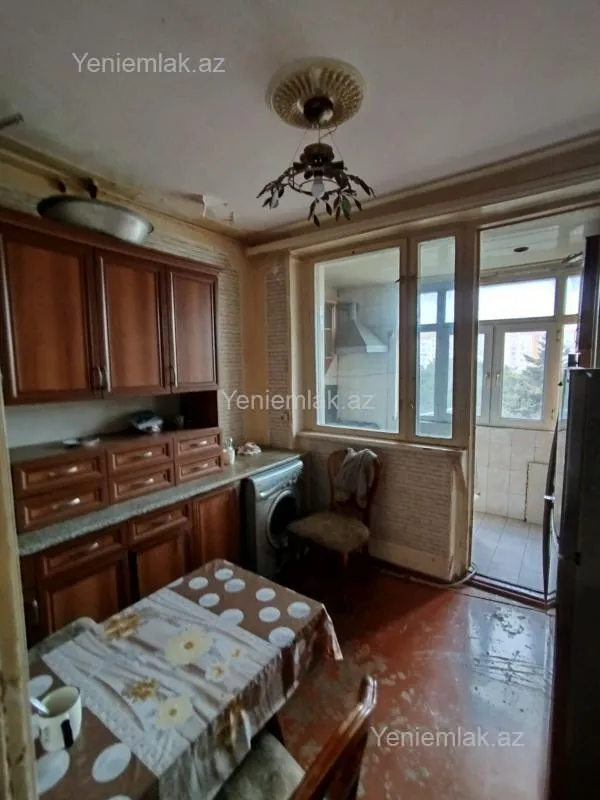 Satılır 2 otaqlı köhnə tikili 55 m²