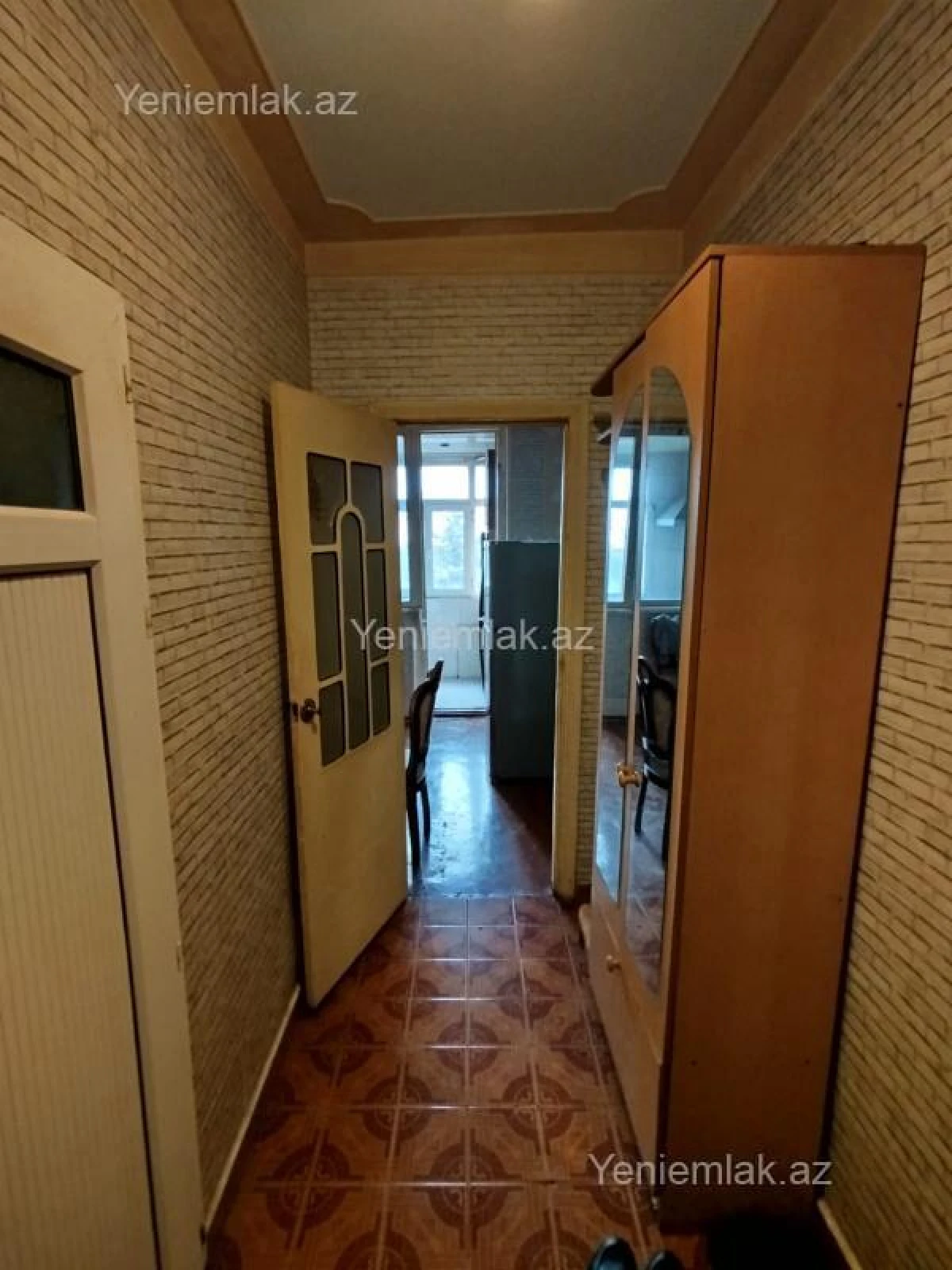 Satılır 2 otaqlı köhnə tikili 55 m²
