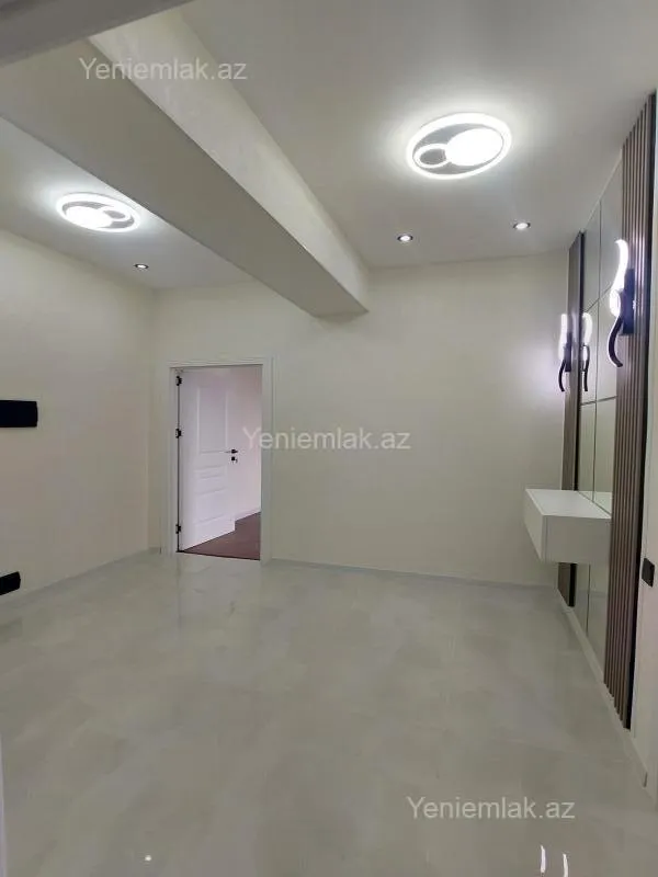 Satılır 3 otaqlı yeni tikili 74 m²