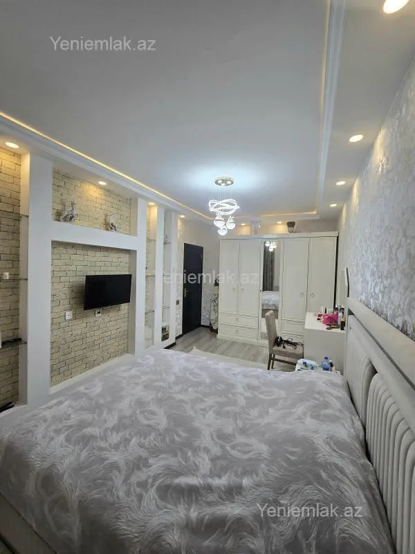 Satılır 3 otaqlı köhnə tikili 80 m²